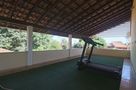 Casa de condomínio para alugar com 2000m², 3 quartos e 1 vaga Casa de condomínio para alugar com 2000m², 3 quartos e 1 vagaSacada