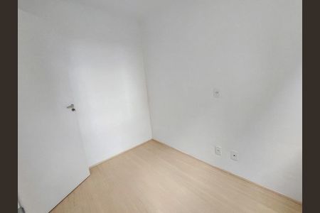 Quarto 2 de apartamento para alugar com 2 quartos, 34m² em Jardim São Luís, São Paulo
