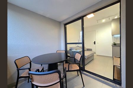 Apartamento para alugar com 40m², 2 quartos e sem vaga Apartamento para alugar com 40m², 2 quartos e sem vagaVaranda