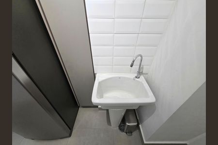 Apartamento para alugar com 40m², 2 quartos e sem vaga Apartamento para alugar com 40m², 2 quartos e sem vagaÁrea de Serviço