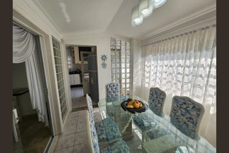 Casa à venda com 341m², 3 quartos e 4 vagas