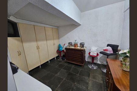 Casa à venda com 341m², 3 quartos e 4 vagas