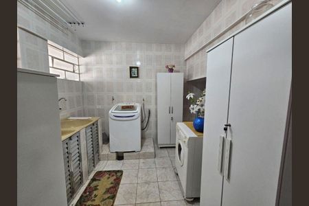 Casa à venda com 341m², 3 quartos e 4 vagas