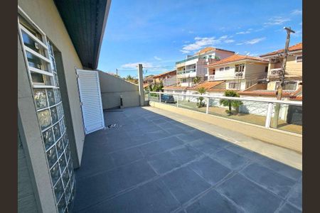 Casa à venda com 341m², 3 quartos e 4 vagas