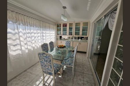 Casa à venda com 3 quartos, 341m² em Parque Monte Alegre, Taboão da Serra
