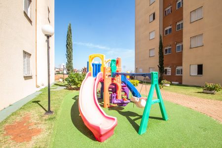 Apartamento para alugar com 52m², 2 quartos e 1 vaga Apartamento para alugar com 52m², 2 quartos e 1 vagaÁrea comum - Playground