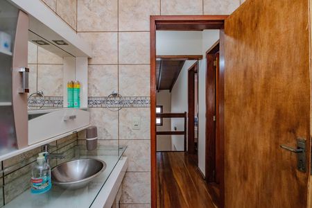 Casa de condomínio à venda com 190m², 3 quartos e 2 vagas Casa de condomínio à venda com 190m², 3 quartos e 2 vagasBanheiro Social