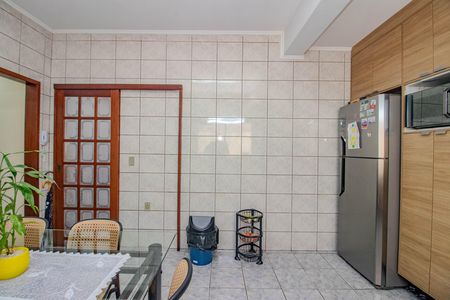 Casa de condomínio à venda com 190m², 3 quartos e 2 vagas Casa de condomínio à venda com 190m², 3 quartos e 2 vagasCozinha