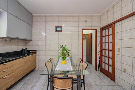 Casa de condomínio à venda com 190m², 3 quartos e 2 vagas Casa de condomínio à venda com 190m², 3 quartos e 2 vagasCozinha