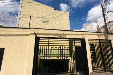 Casa de condomínio à venda com 131m², 3 quartos e 2 vagas Casa de condomínio à venda com 131m², 3 quartos e 2 vagasFachada