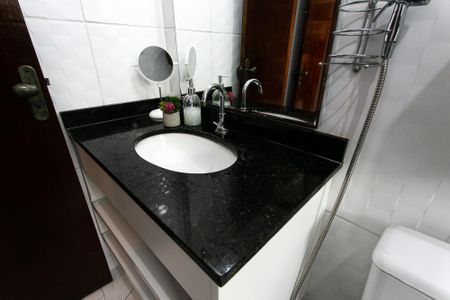 Casa de condomínio à venda com 131m², 3 quartos e 2 vagas Casa de condomínio à venda com 131m², 3 quartos e 2 vagasBanheiro da Suíte 2