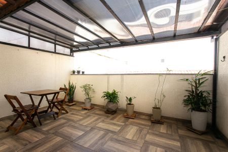 Casa de condomínio à venda com 131m², 3 quartos e 2 vagas Casa de condomínio à venda com 131m², 3 quartos e 2 vagasEspaço Gourmet