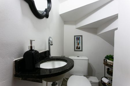 Casa de condomínio à venda com 131m², 3 quartos e 2 vagas Casa de condomínio à venda com 131m², 3 quartos e 2 vagasLavabo
