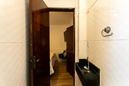 Casa de condomínio à venda com 131m², 3 quartos e 2 vagas Casa de condomínio à venda com 131m², 3 quartos e 2 vagasBanheiro da Suíte 1
