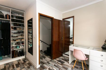 Casa de condomínio à venda com 131m², 3 quartos e 2 vagas Casa de condomínio à venda com 131m², 3 quartos e 2 vagasSuíte 2