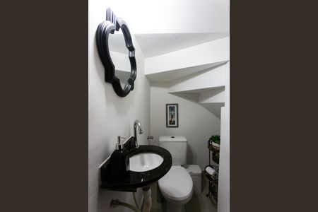 Casa de condomínio à venda com 131m², 3 quartos e 2 vagas Casa de condomínio à venda com 131m², 3 quartos e 2 vagasLavabo