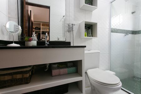 Casa de condomínio à venda com 131m², 3 quartos e 2 vagas Casa de condomínio à venda com 131m², 3 quartos e 2 vagasBanheiro da Suíte 2