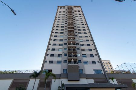 Apartamento para alugar com 80m², 2 quartos e 2 vagas Apartamento para alugar com 80m², 2 quartos e 2 vagasFACHADA