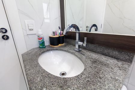 Apartamento para alugar com 49m², 2 quartos e 1 vaga Apartamento para alugar com 49m², 2 quartos e 1 vagaBanheiro
