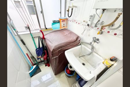 Apartamento à venda com 47m², 2 quartos e 1 vaga Apartamento à venda com 47m², 2 quartos e 1 vagaÁrea de Serviço