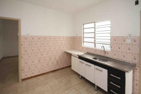 Casa para alugar com 2 quartos, 125m² em Parque Sao Rafael, São Paulo