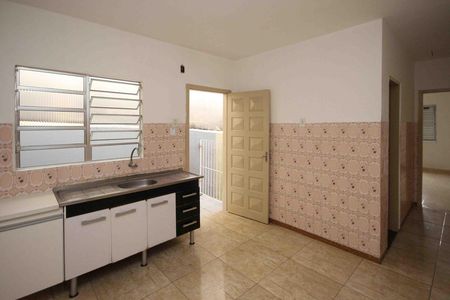 Casa para alugar com 2 quartos, 125m² em Parque Sao Rafael, São Paulo