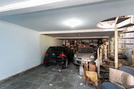 Casa à venda com 200m², 3 quartos e 4 vagas Casa à venda com 200m², 3 quartos e 4 vagasGaragem
