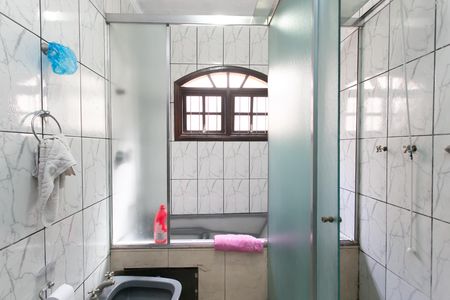 Casa à venda com 200m², 3 quartos e 4 vagas Casa à venda com 200m², 3 quartos e 4 vagasBanheiro da Suíte