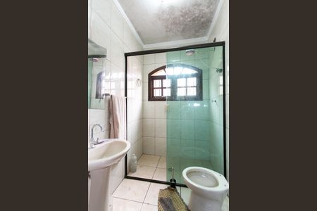 Casa à venda com 200m², 3 quartos e 4 vagas Casa à venda com 200m², 3 quartos e 4 vagasBanheiro 2