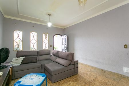 Casa à venda com 200m², 3 quartos e 4 vagas Casa à venda com 200m², 3 quartos e 4 vagasSala