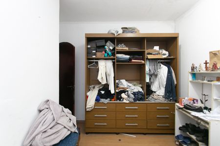 Casa à venda com 200m², 3 quartos e 4 vagas Casa à venda com 200m², 3 quartos e 4 vagasQuarto 2