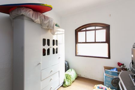 Casa à venda com 200m², 3 quartos e 4 vagas Casa à venda com 200m², 3 quartos e 4 vagasQuarto 1