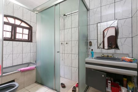 Casa à venda com 200m², 3 quartos e 4 vagas Casa à venda com 200m², 3 quartos e 4 vagasBanheiro da Suíte