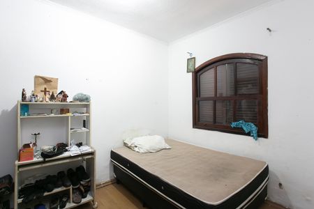 Casa à venda com 200m², 3 quartos e 4 vagas Casa à venda com 200m², 3 quartos e 4 vagasQuarto 2