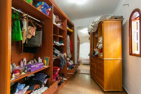 Casa à venda com 200m², 3 quartos e 4 vagas Casa à venda com 200m², 3 quartos e 4 vagasSuíte - Closet
