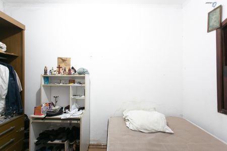 Casa à venda com 200m², 3 quartos e 4 vagas Casa à venda com 200m², 3 quartos e 4 vagasQuarto 2