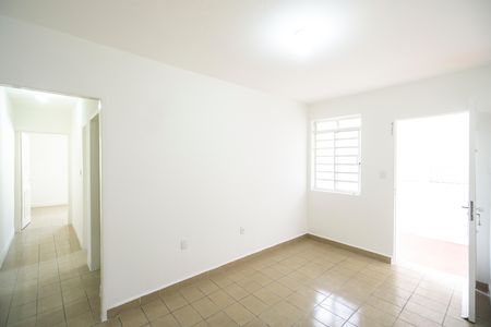 Casa para alugar com 225m², 3 quartos e 4 vagas Casa para alugar com 225m², 3 quartos e 4 vagasSala da casa 02