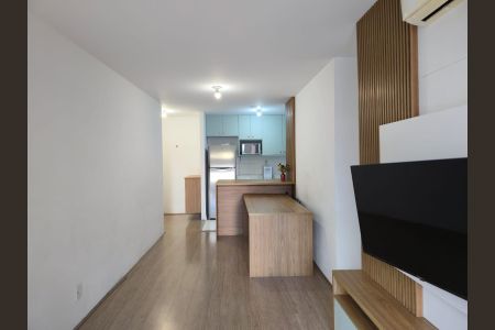 Sala  de apartamento para alugar com 3 quartos, 75m² em Picanço, Guarulhos