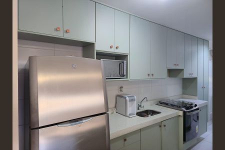 Apartamento para alugar com 75m², 3 quartos e 2 vagas Apartamento para alugar com 75m², 3 quartos e 2 vagasCozinha e Área de Serviço