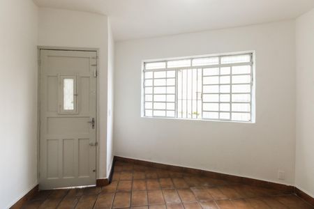 Casa para alugar com 65m², 2 quartos e sem vaga Casa para alugar com 65m², 2 quartos e sem vagaSala