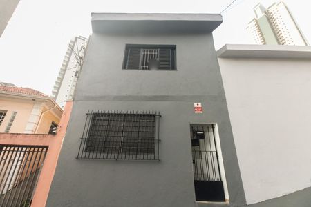 Casa para alugar com 65m², 2 quartos e sem vaga Casa para alugar com 65m², 2 quartos e sem vagaFachada