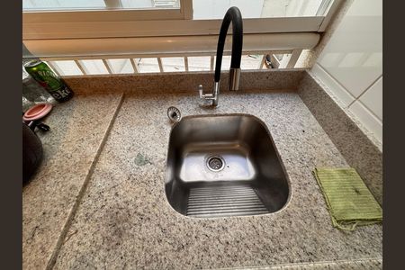 Apartamento para alugar com 80m², 2 quartos e 2 vagasCozinha e Área de Serviço