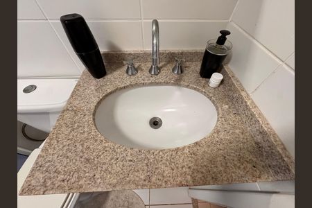 Apartamento para alugar com 80m², 2 quartos e 2 vagasSuite 2 - Banheiro