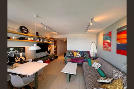 Apartamento para alugar com 80m², 2 quartos e 2 vagasSala