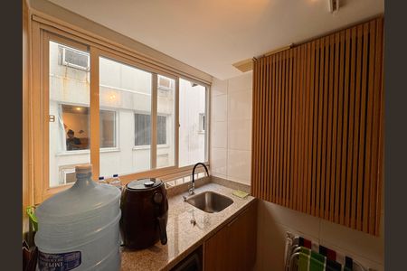 Apartamento para alugar com 80m², 2 quartos e 2 vagasCozinha e Área de Serviço