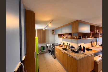 Apartamento para alugar com 80m², 2 quartos e 2 vagasCozinha e Área de Serviço