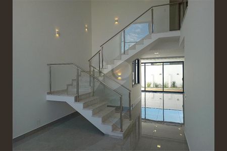 Casa à venda com 226m², 3 quartos e 2 vagas