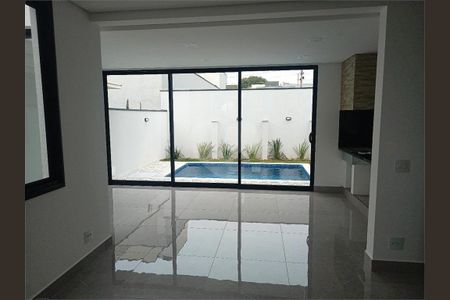 Casa à venda com 226m², 3 quartos e 2 vagas