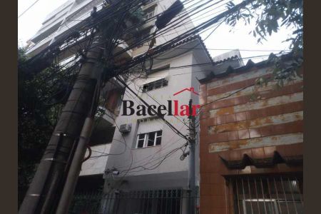 Apartamento à venda com 79m², 2 quartos e sem vaga