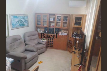 Apartamento à venda com 79m², 2 quartos e sem vaga